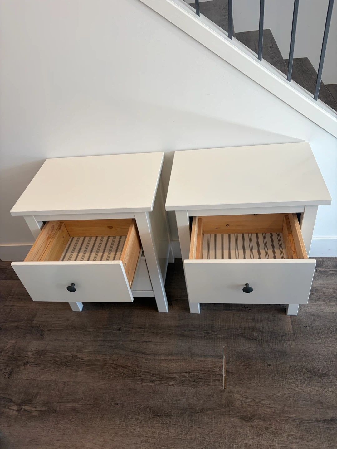 Pair of IKEA HEMNES nightstands in white - photo 2