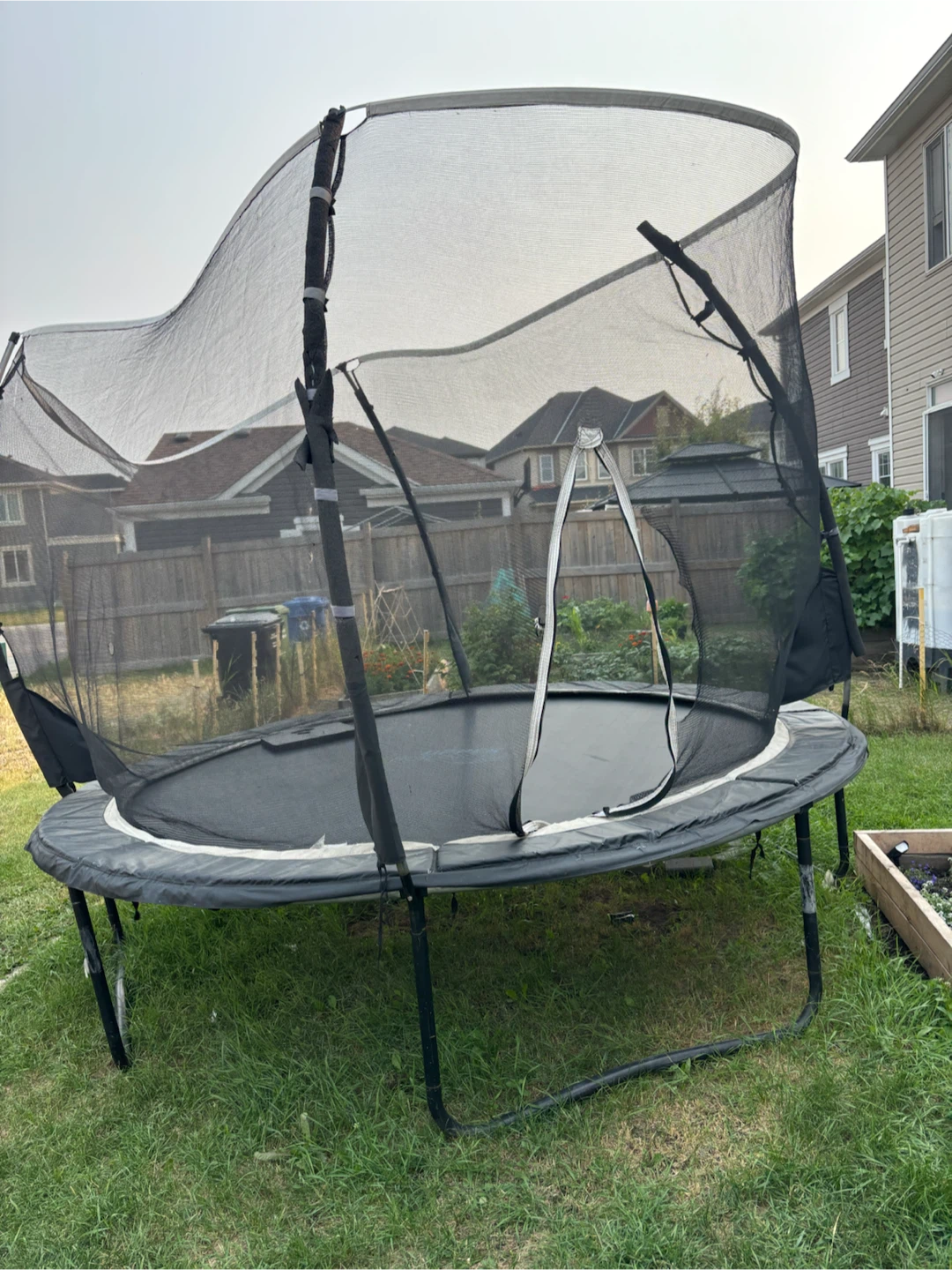 Upper Bounce Trampoline with Safety Net