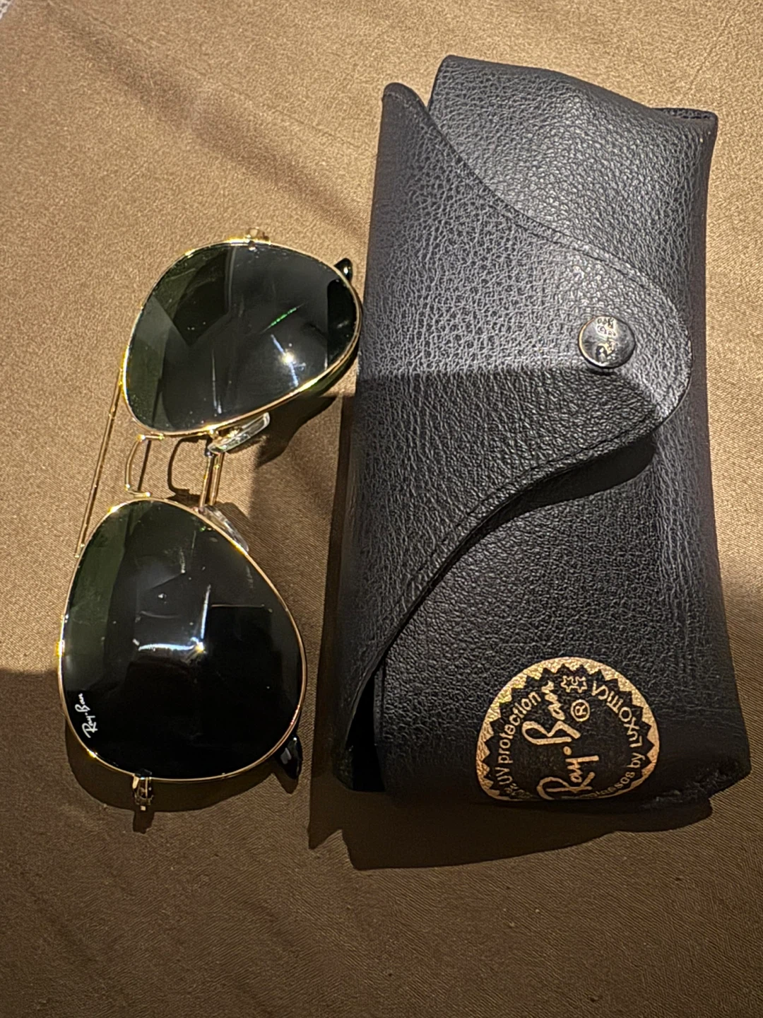 Ray-Ban Aviator Sunglasses with Case
