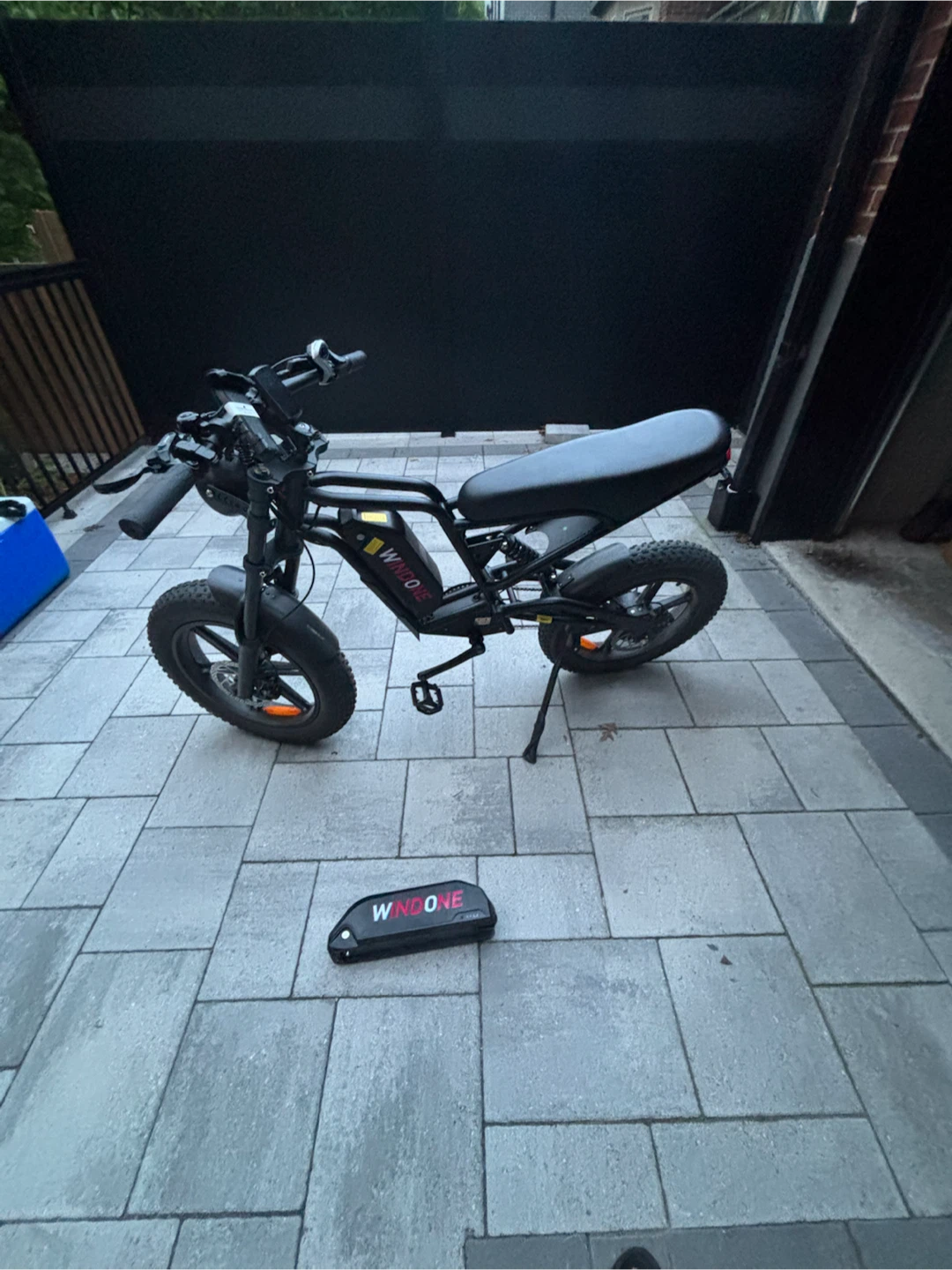 Wind One e2 Electric Bicycle extra battery - photo 2