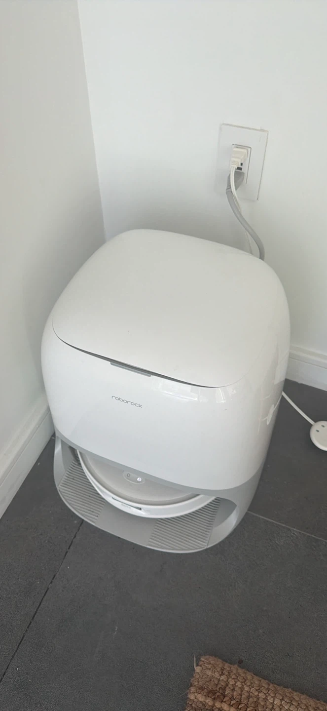 Roborock Q Revo Robot Vacuum and Mop Station
