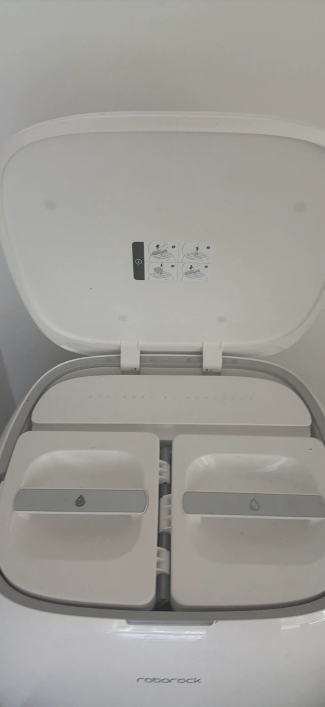 Roborock Q Revo Robot Vacuum and Mop Station - photo 2