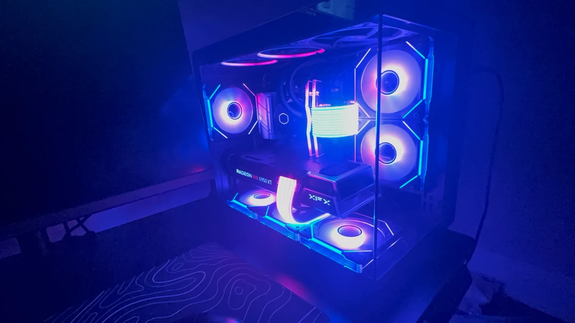 Custom Gaming PC - AMD Ryzen 7, RX 6950 XT, 16GB RAM - photo 4