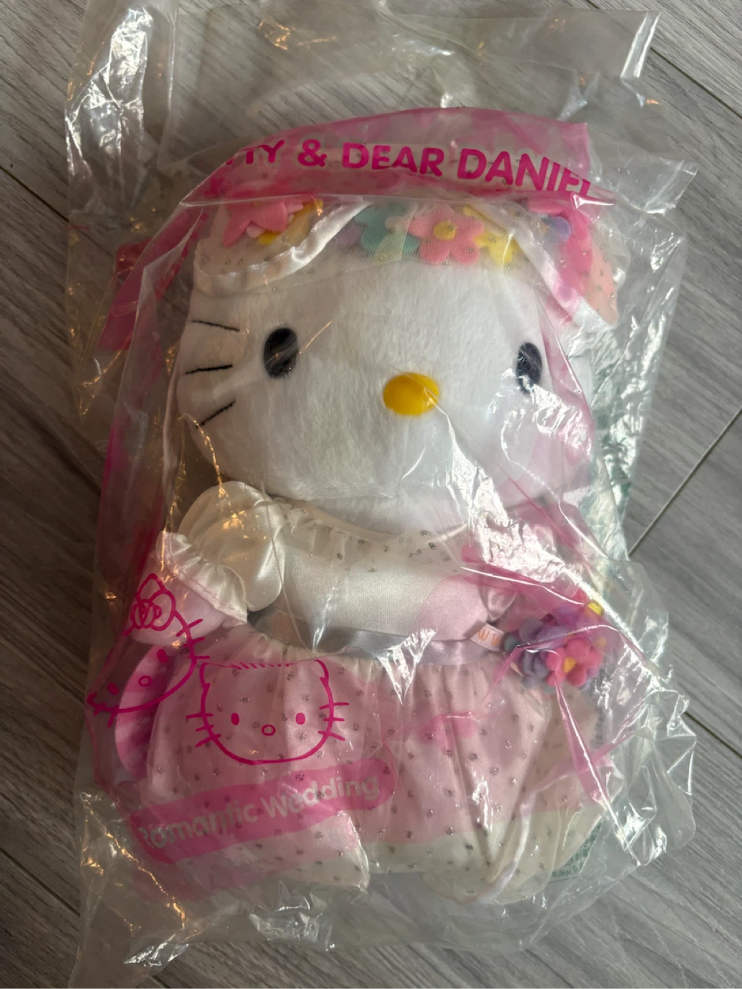 Sanrio Hello Kitty Plush Doll - photo 3