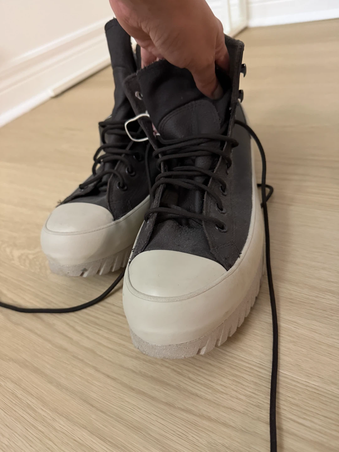 Converse Winter High Top men’s Shoes NEW