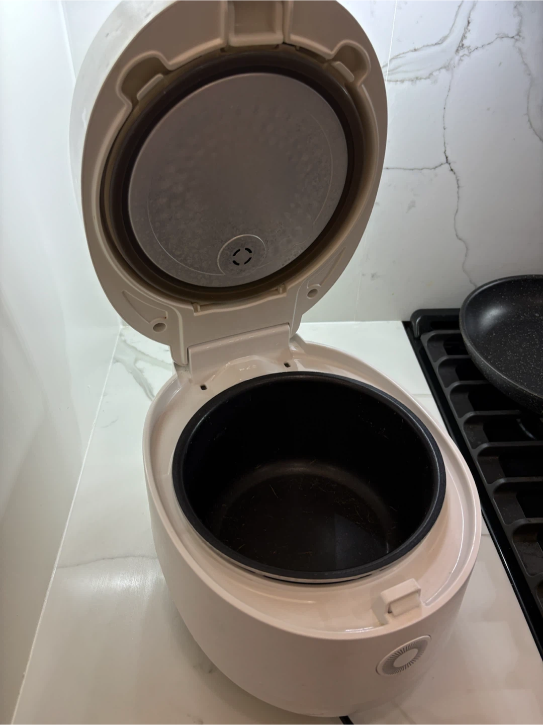 Cuckoo Rice Cooker - photo 2