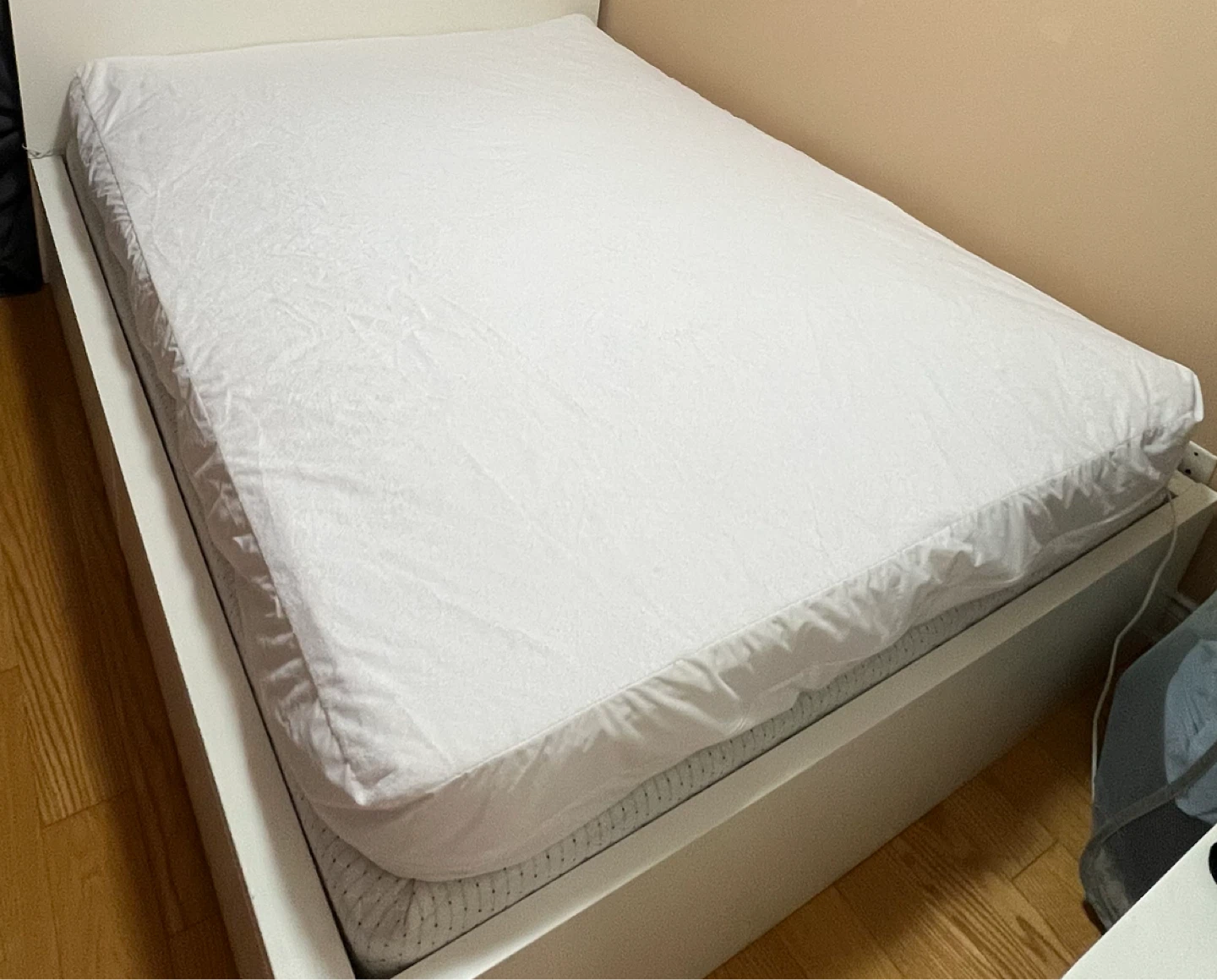 FREE – Queen Mattress & Bed Box