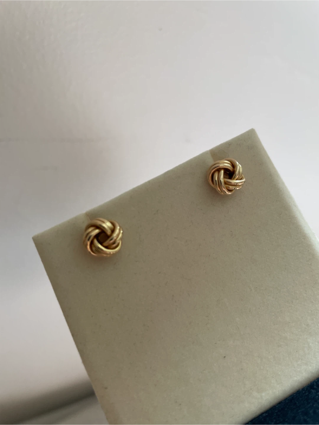 10 K yellow gold earrings