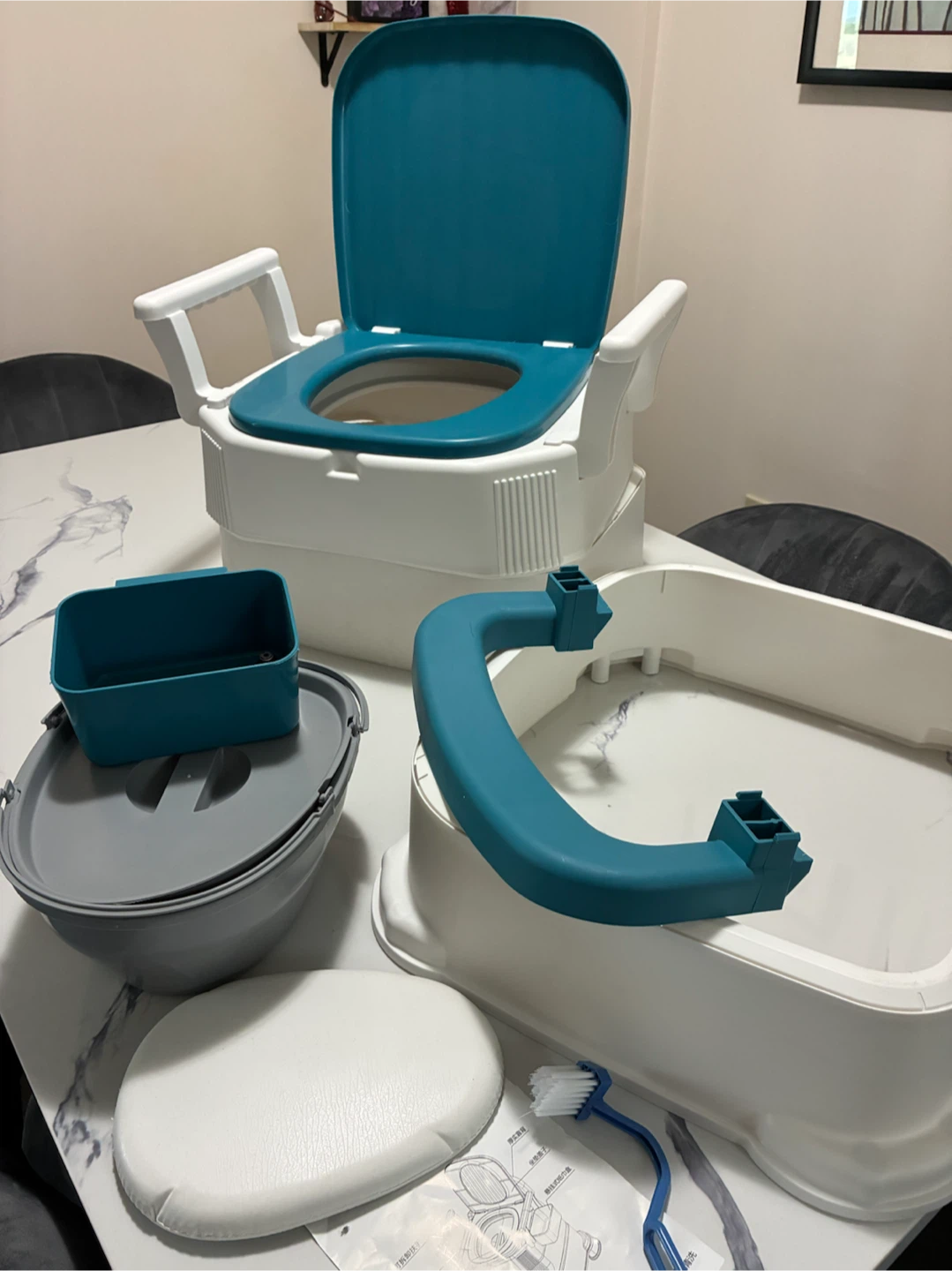 Portable Toilet with Accessories - photo 3
