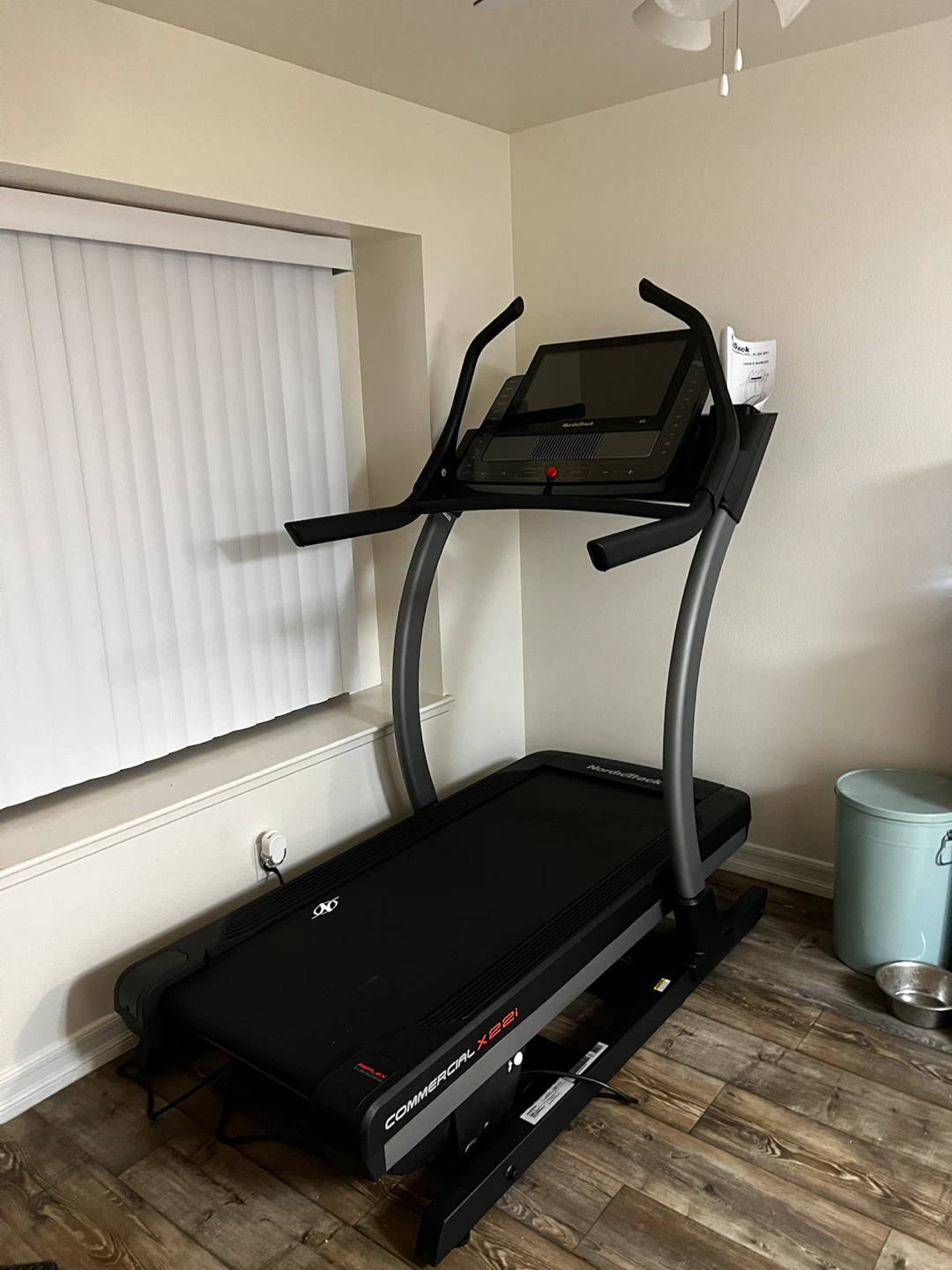 NordicTrack Commercial X22i Treadmill - photo 2