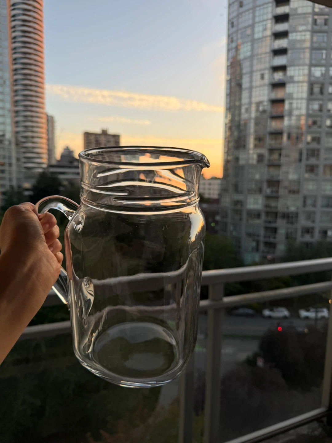 Glass 1L Pitcher with Handle