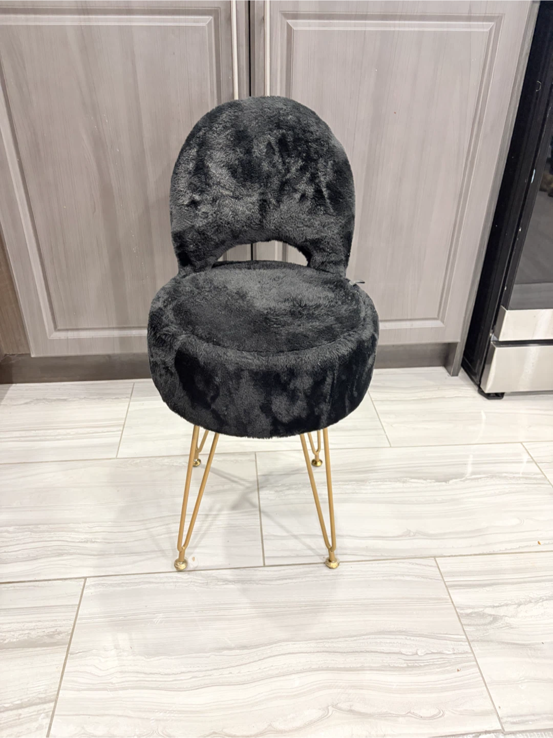 Modern Faux Fur Vanity Chair with Storage – Black & Gold