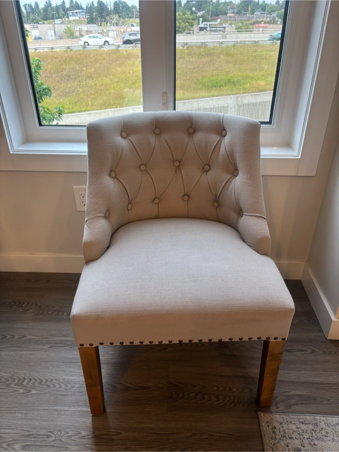 2 Tufted Accent Chair