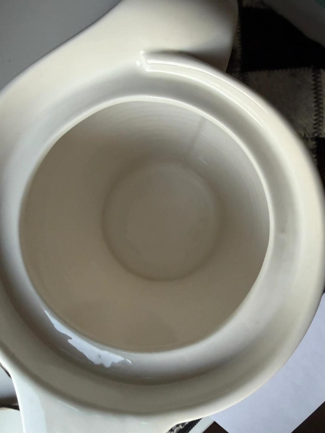 White Ceramic Teapot - photo 2