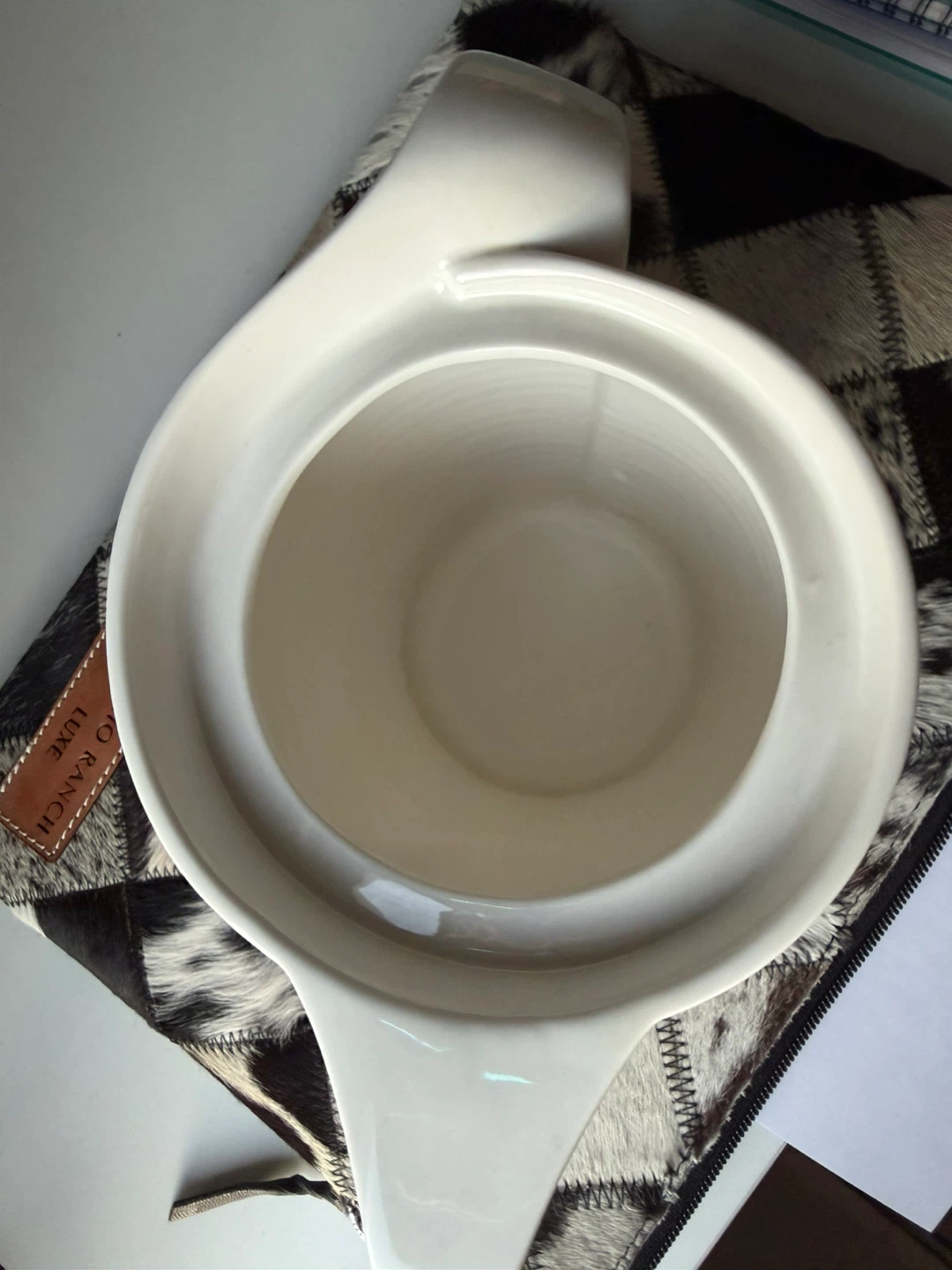 White Ceramic Teapot - photo 3