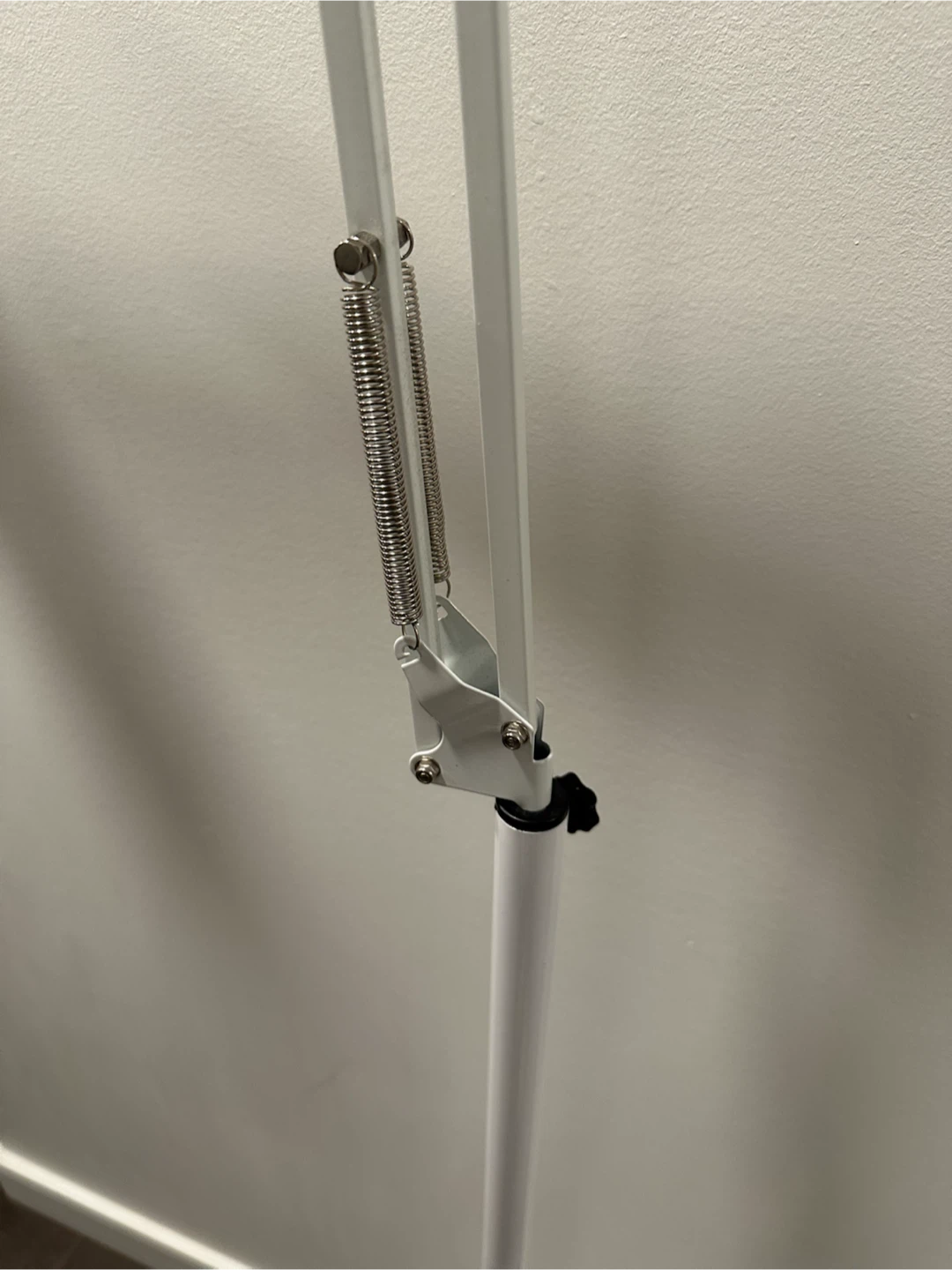 White Floor Stand for Tablet/Phone - photo 3