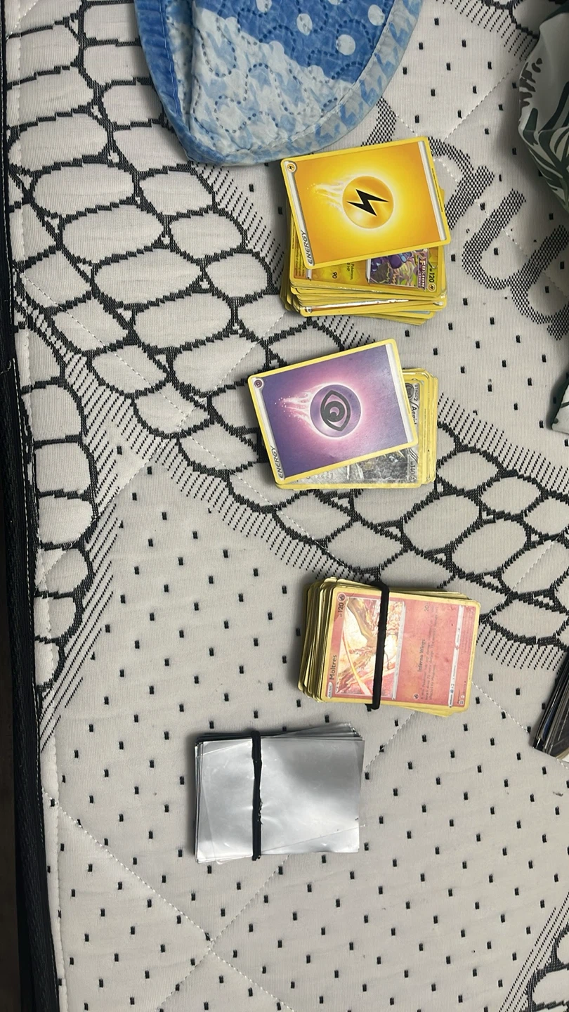 Pokemon Trading Cards Bundle and basketball cards - photo 2