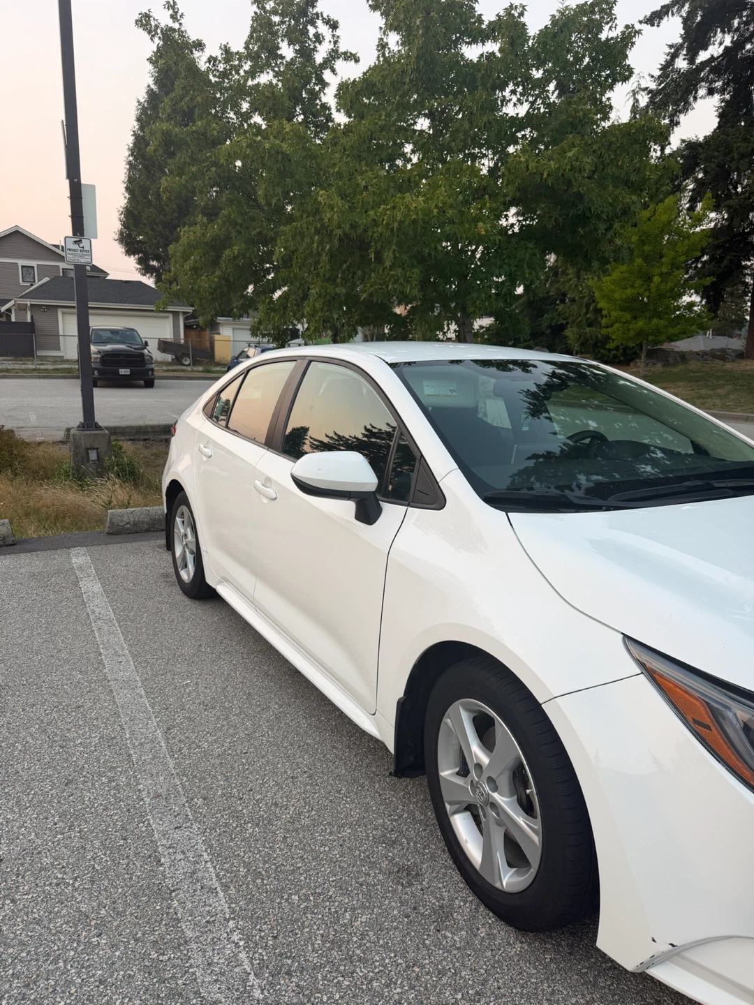White Toyota Corolla Sedan 2021 - photo 3
