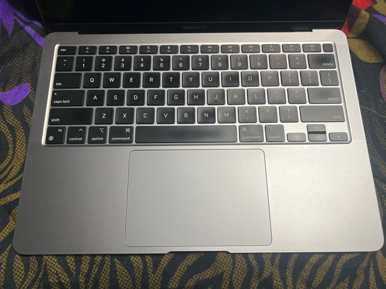 Apple MacBook Pro Laptop - photo 3