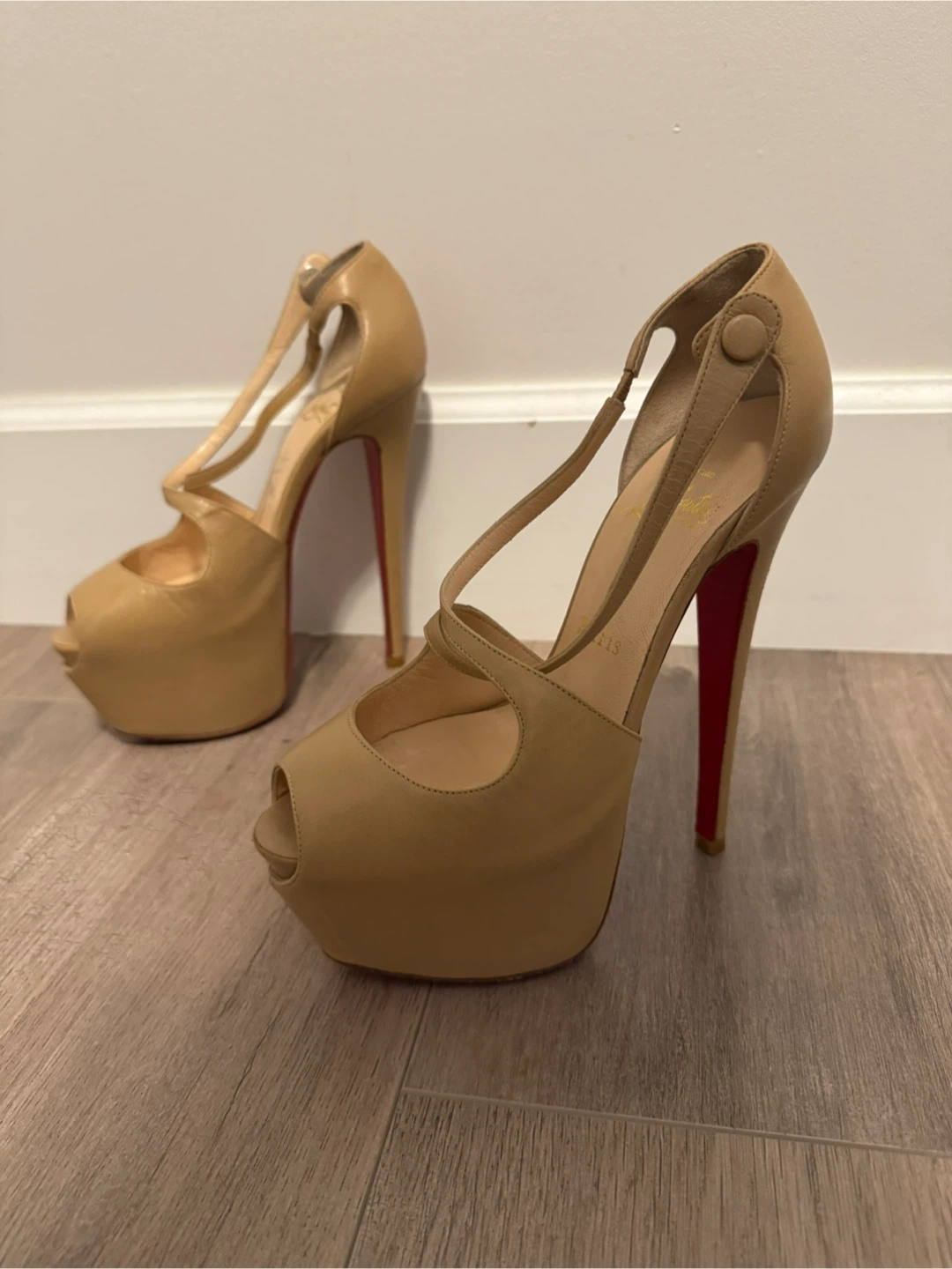 Christian Louboutin Exagona 160 Sandals size 35 - photo 2