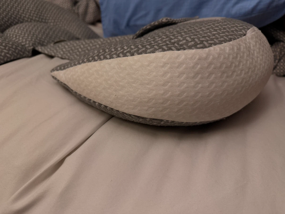 Pregnancy Pillow - photo 3