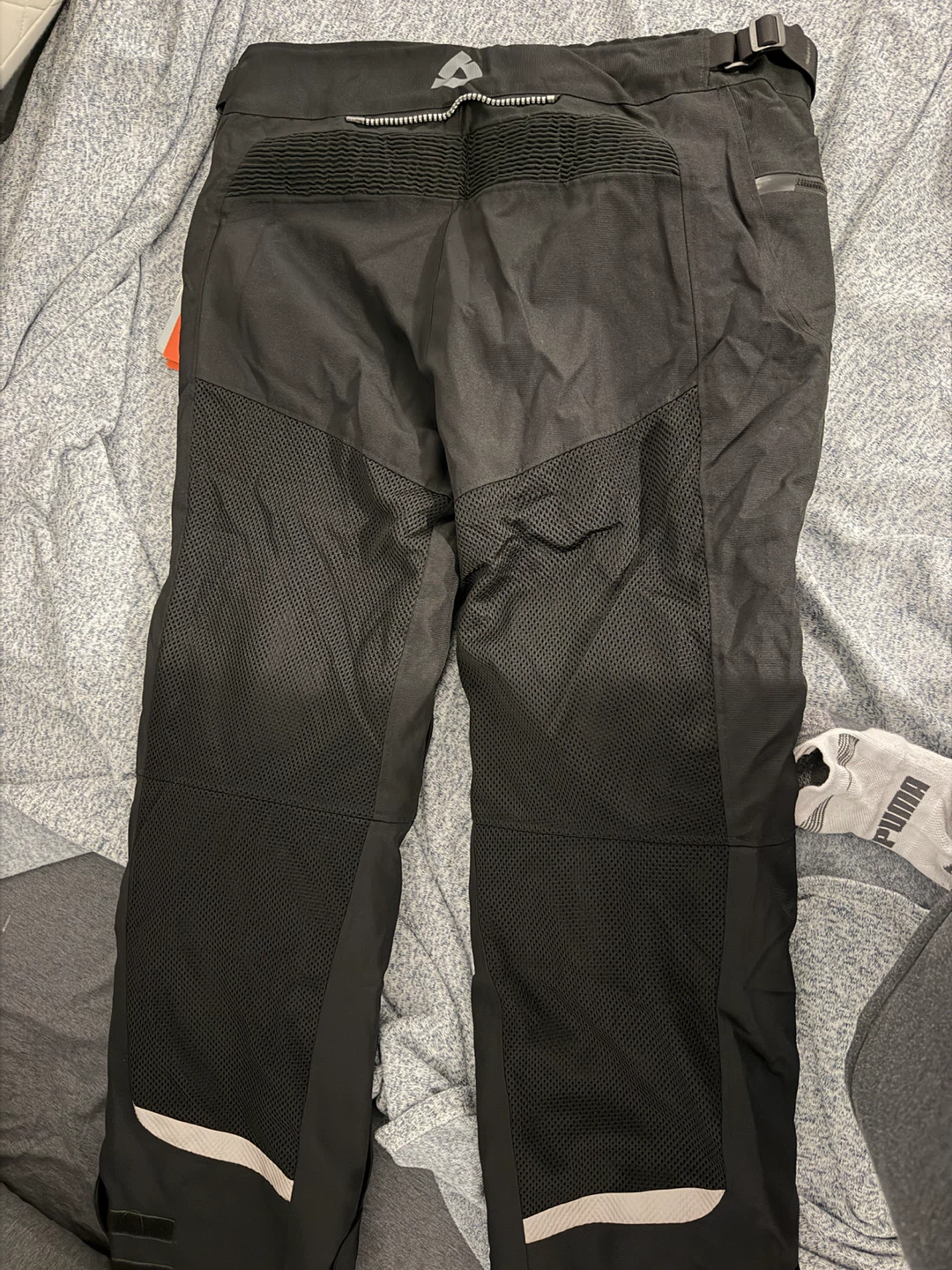 Revvit motorcycle pants brand new never worn - photo 2