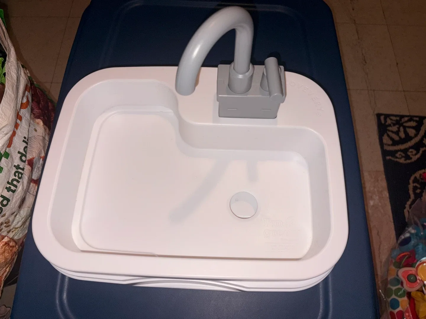 Lovevery Super Sustainable Play Sink Helper Faucet Running Water - photo 2