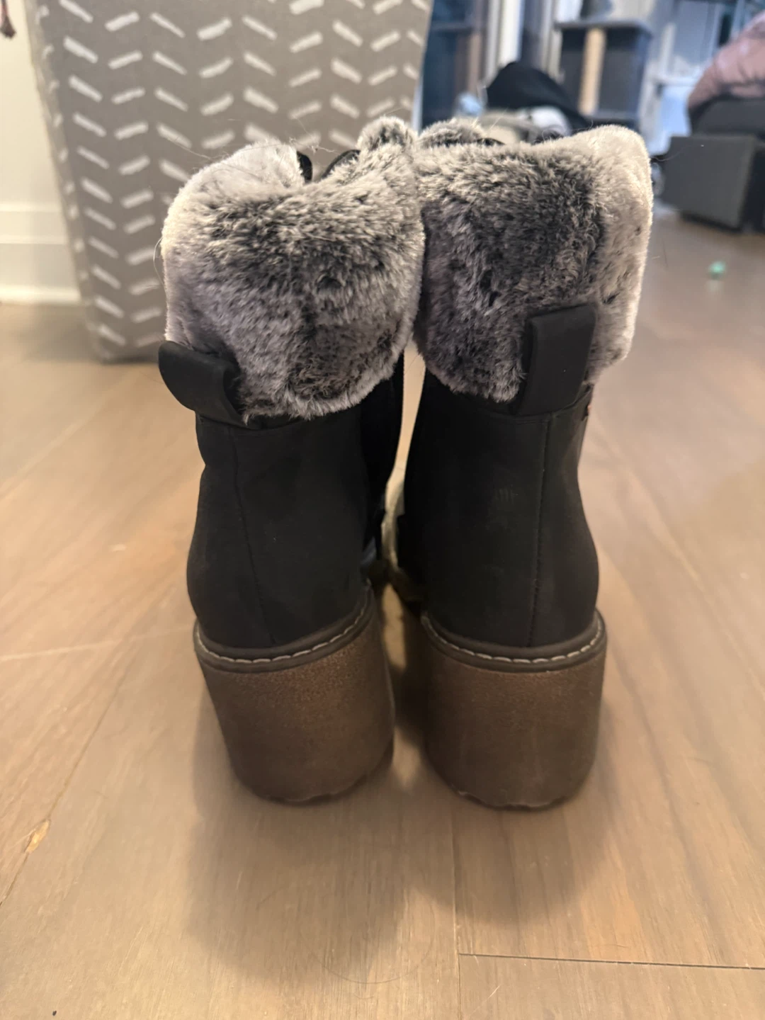 Roxy Whitley Women's Black Lace-Up Faux Fur Lined Boots - photo 2