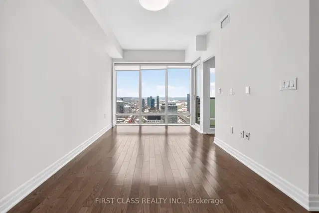 1Bed Downtown Furnished Short Term Rental Available Sept. 1 - photo 2