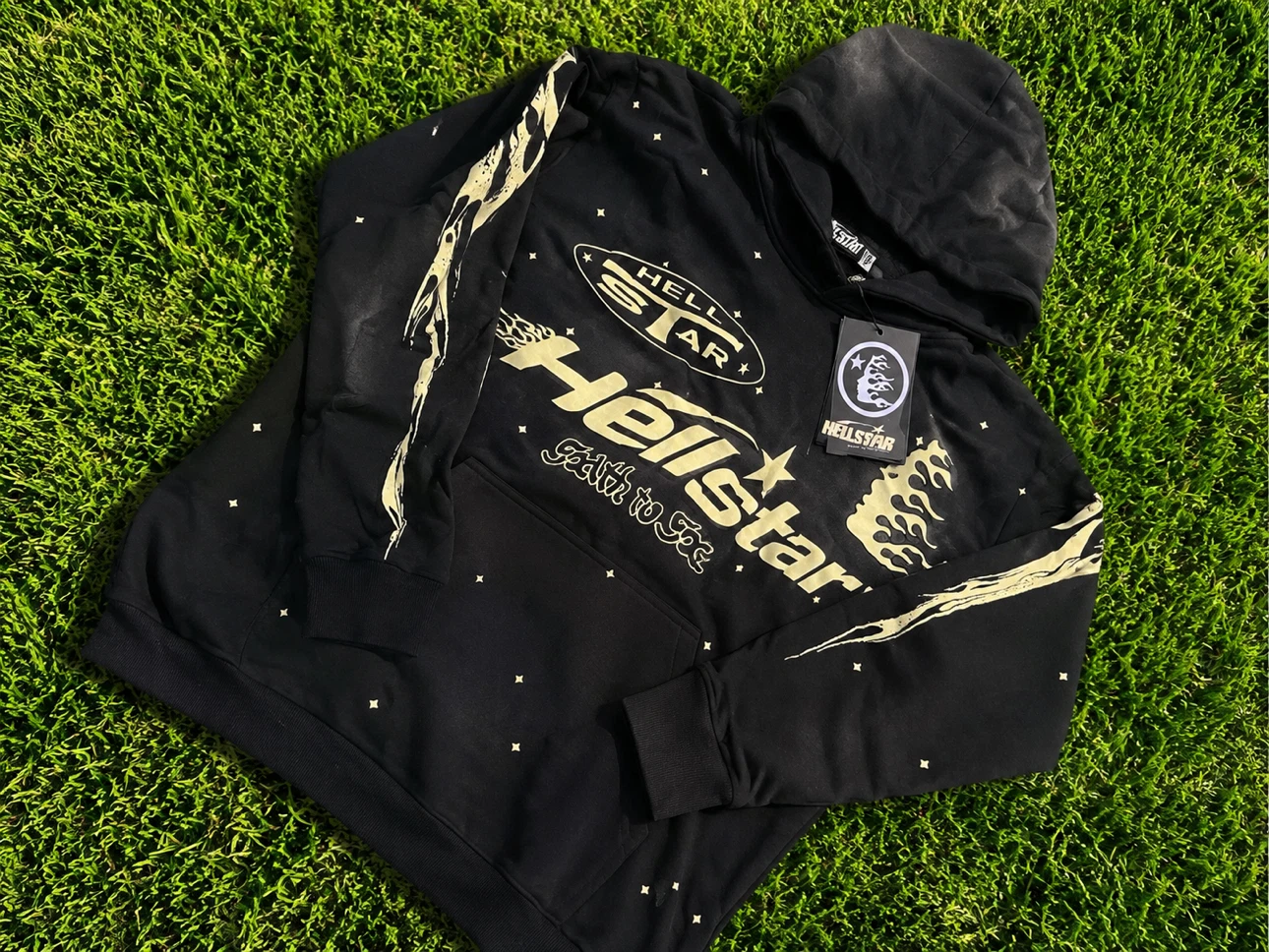 Hellstar Hoodie Size M — Northeast