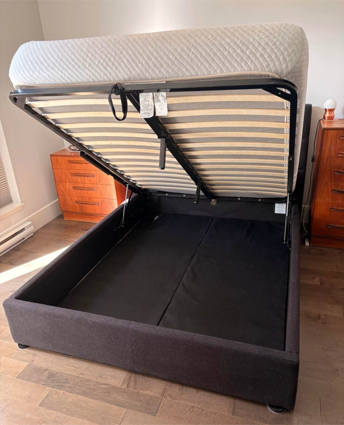 Queen hydraulic bed frame