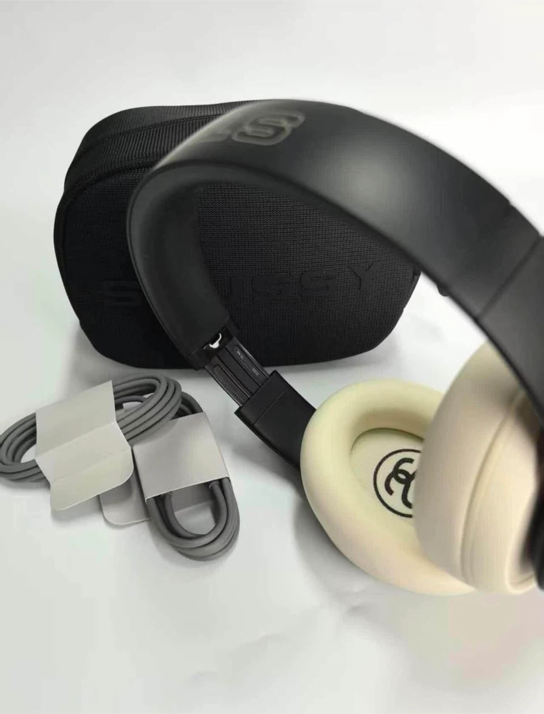 Stussy Wireless Headphones - photo 4