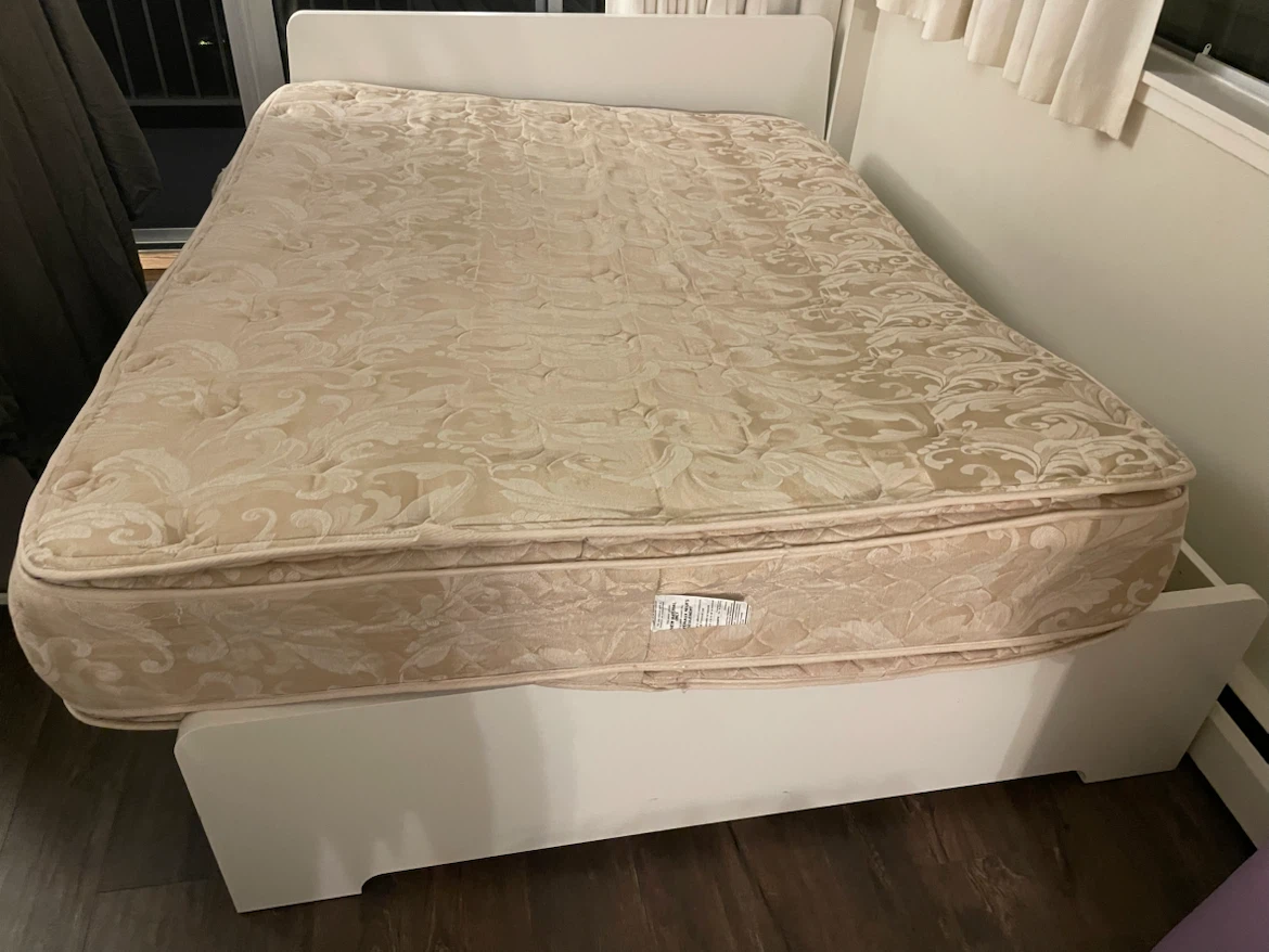 Queen size Spring Mattress - photo 3