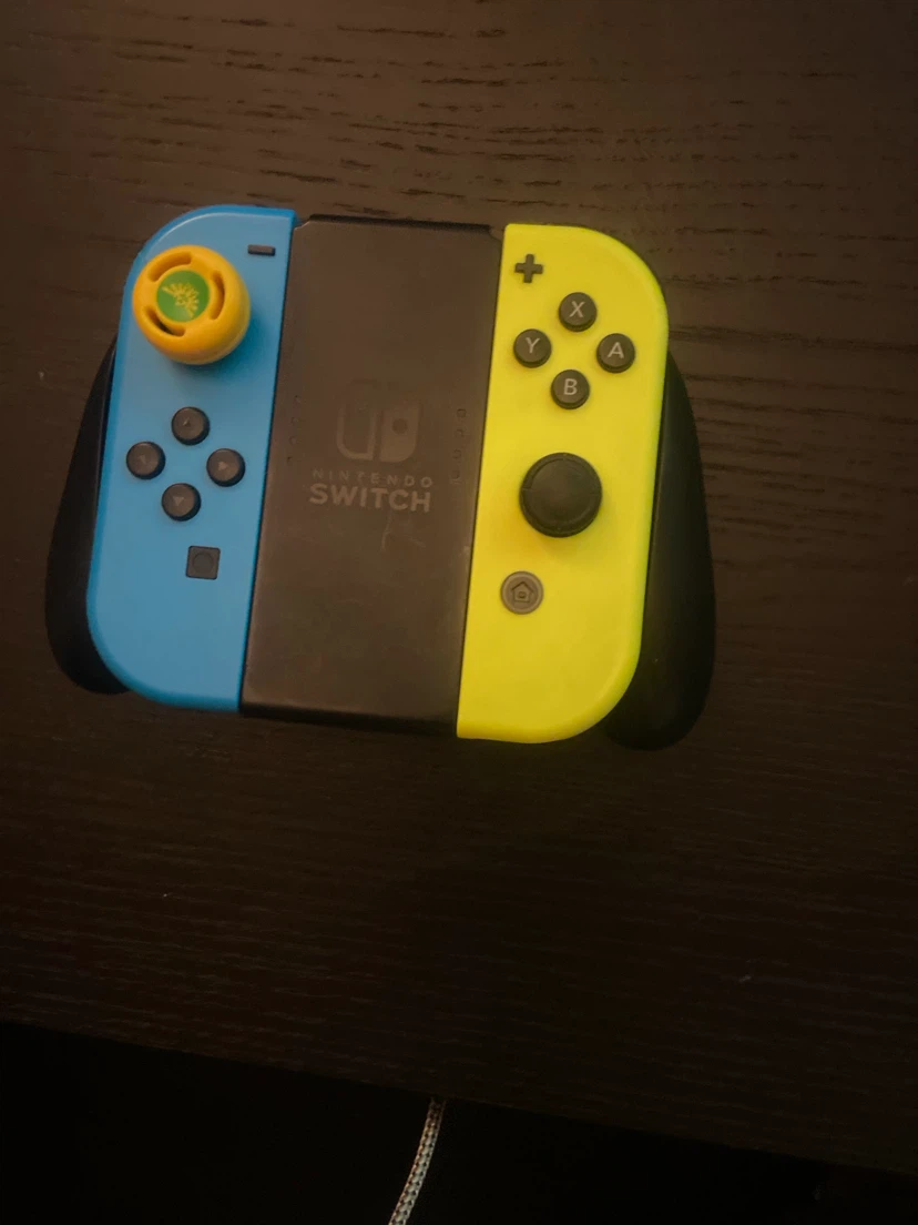 Nintendo Switch Console - Red/Blue Joy-Cons - photo 3