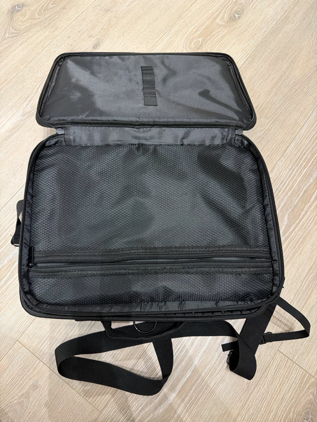 Black Makeup Train Case with Adjustable Compartments - photo 3