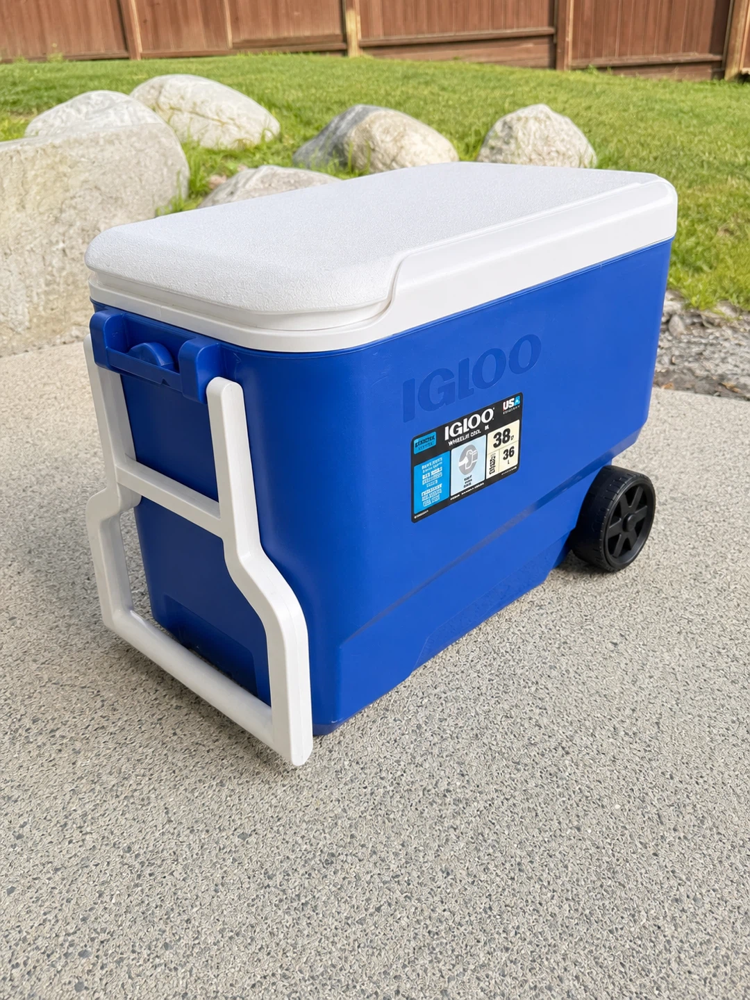 Igloo 38Qt (36L) Wheeled Cooler - Excell