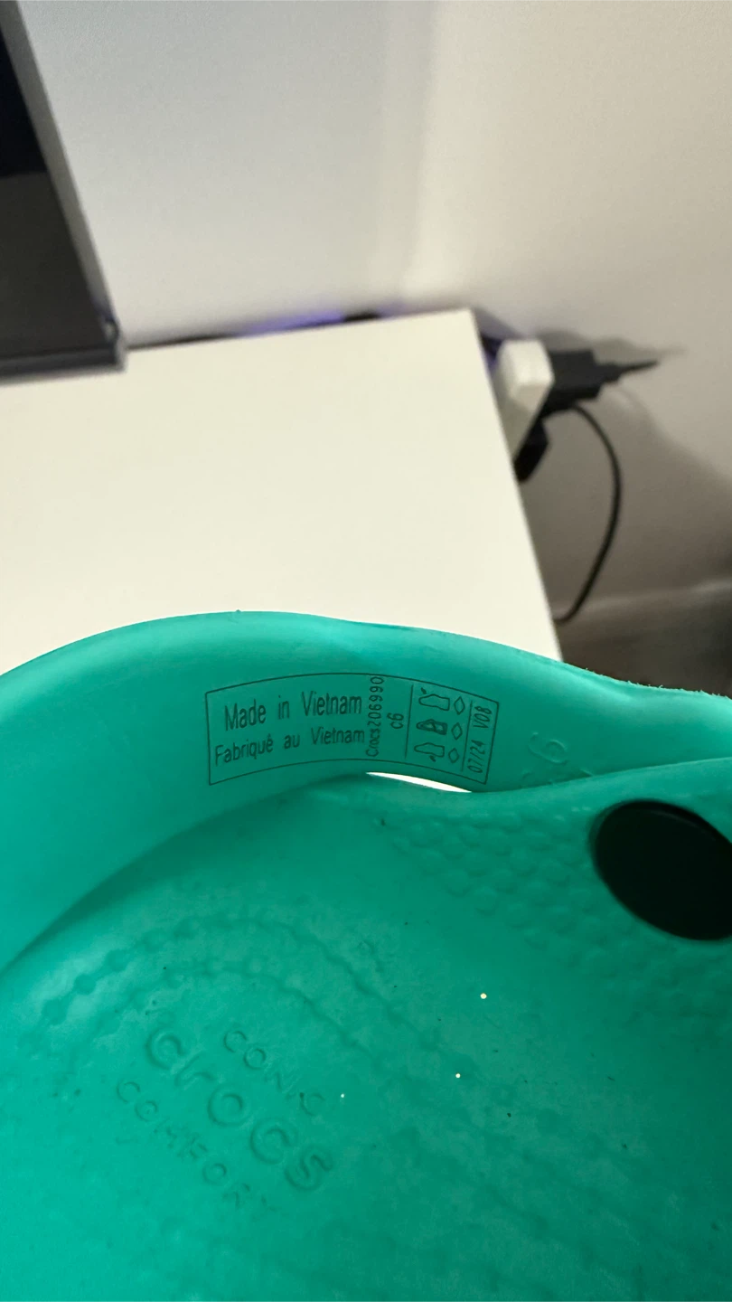 Turquoise Crocs Size 6 Toddler - photo 5