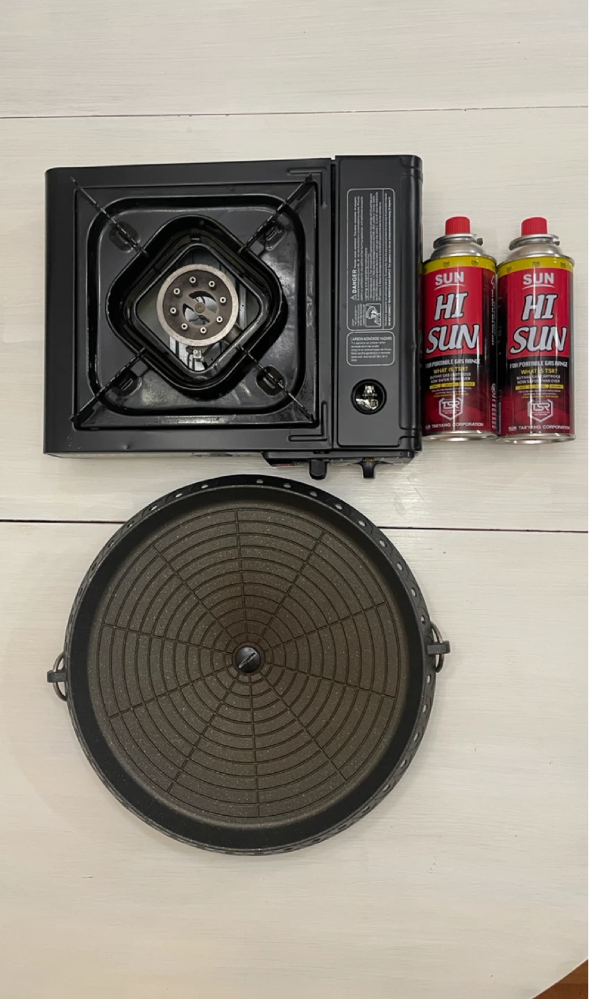 Jinyu Portable Gas Stove with Grill Pan with 2 Butane Canisters