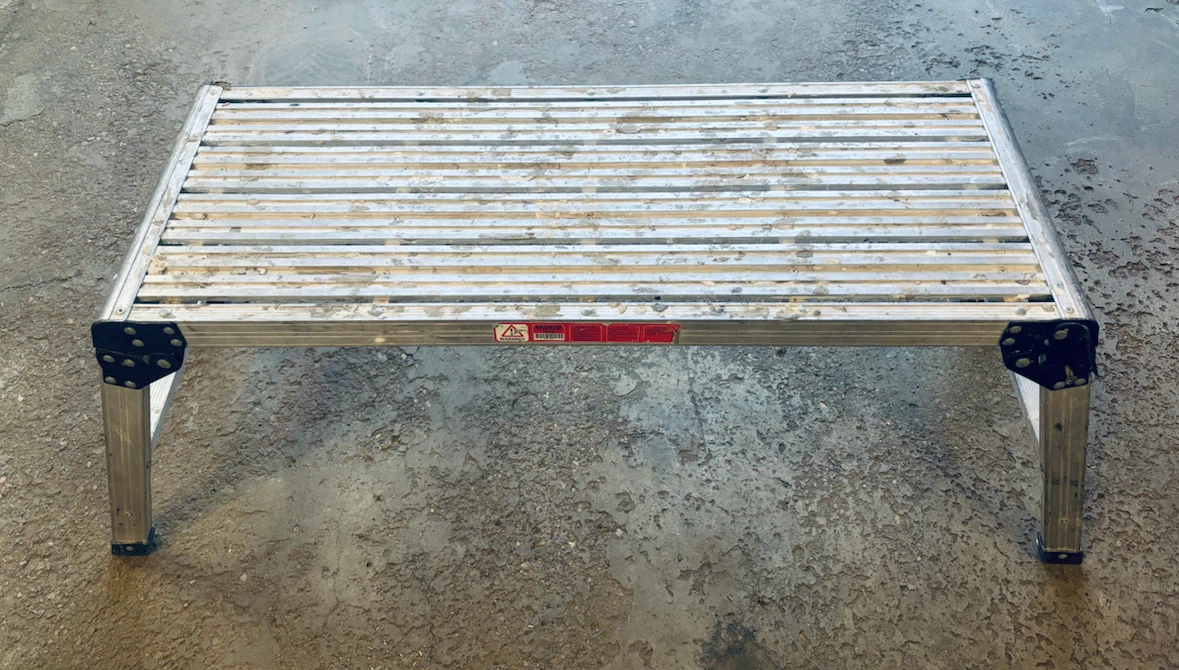 Folding Aluminum Work Platform / Drywall Bench (330 lbs) - photo 3