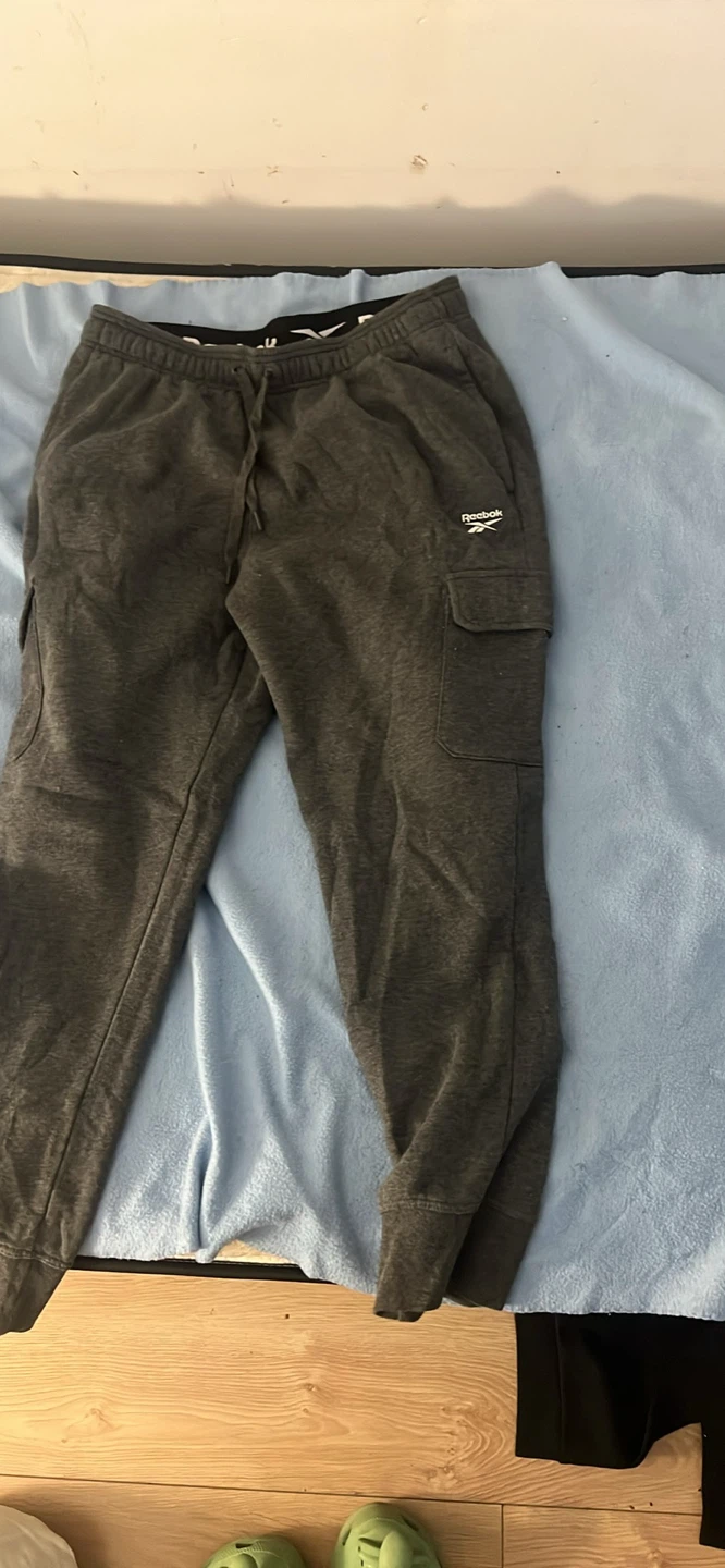 Reebok Men's Grey Cargo Joggers - Size L/G