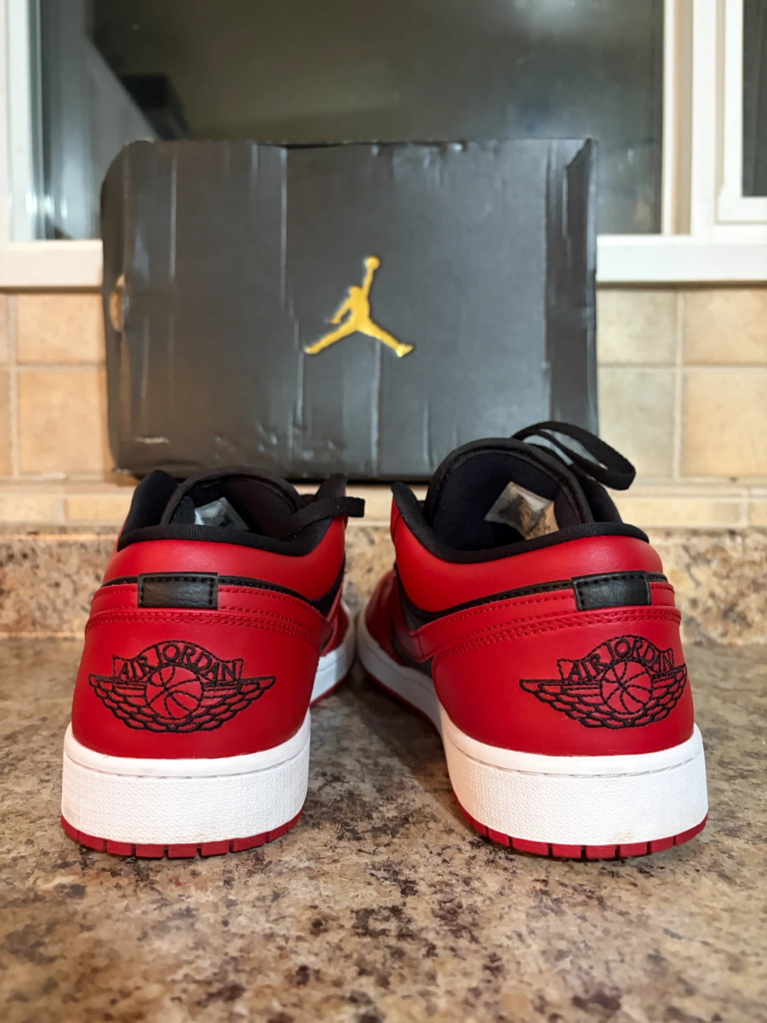 Air Jordan 1 Low SE - photo 2