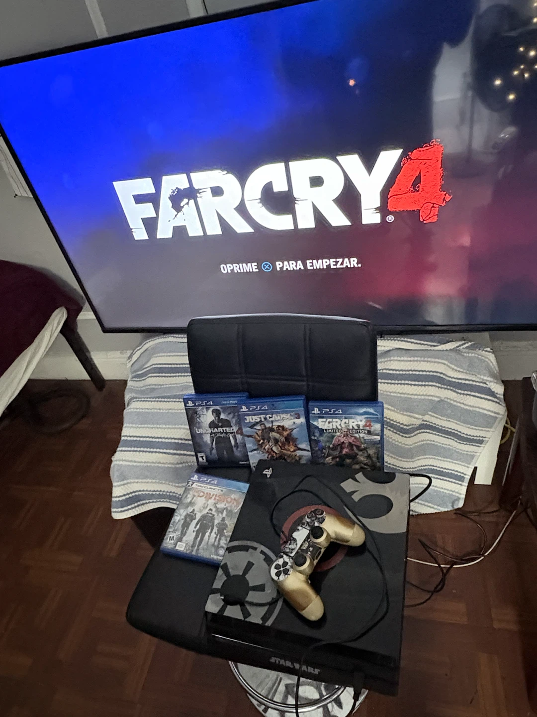 PlayStation 4 Star Wars Edition Console with Games