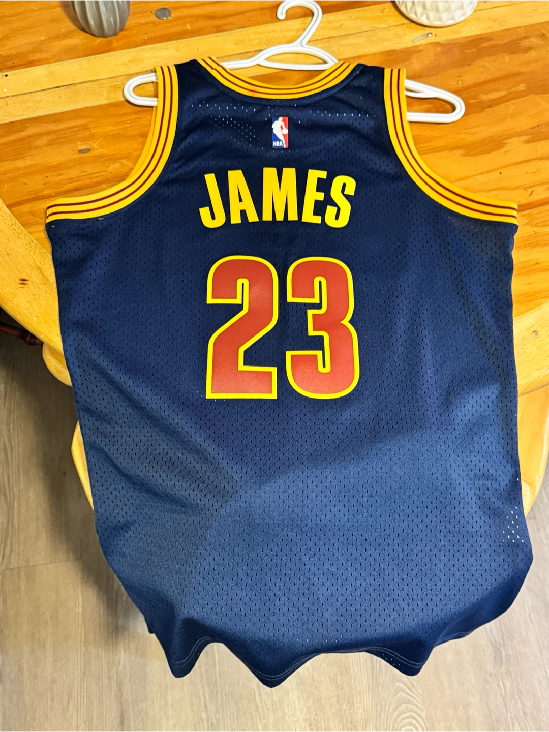 Mitchell & Ness LeBron James 23 Cavaliers 2015-16 Jersey