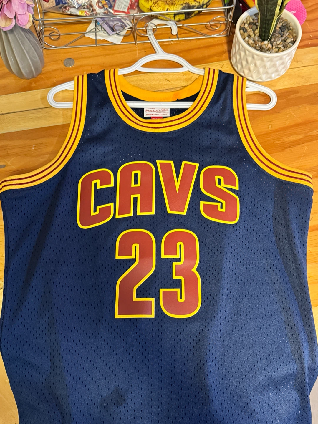Mitchell & Ness LeBron James 23 Cavaliers 2015-16 Jersey - photo 2