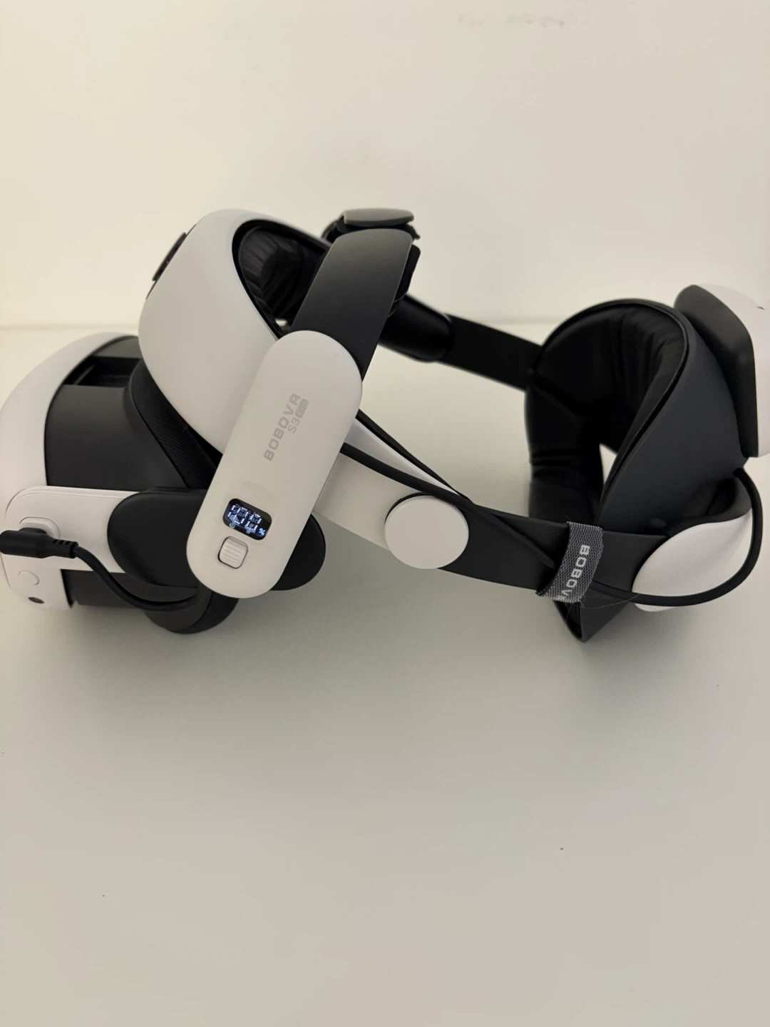 Meta Quest 3 w/ BoboVR S3 Pro and Two Hot Swap Batteries - photo 3