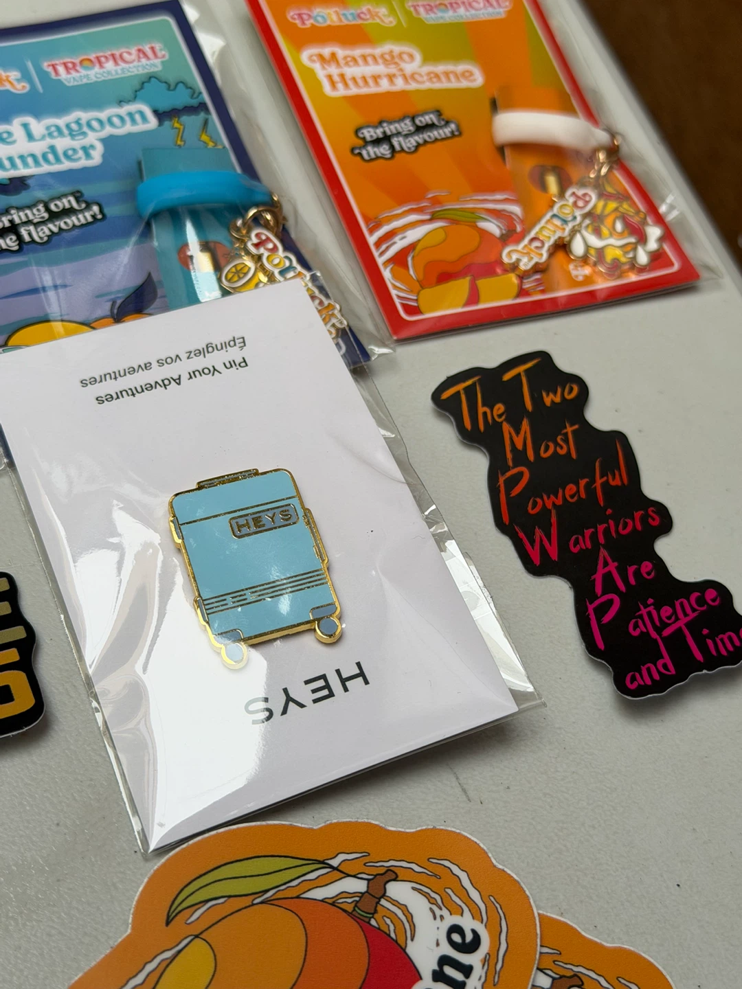 Pins, stickers & vape charms - photo 4