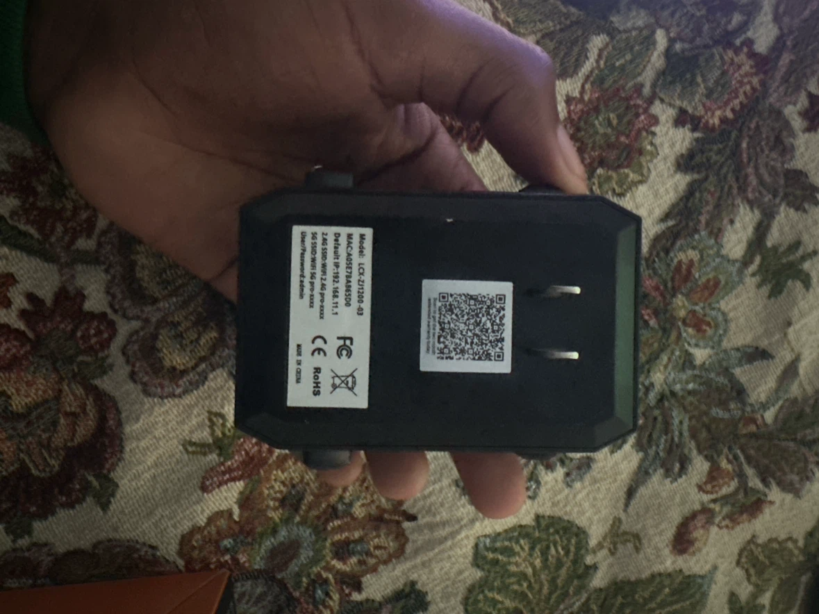 Dual Band WiFi Extender 1200Mbps - photo 2