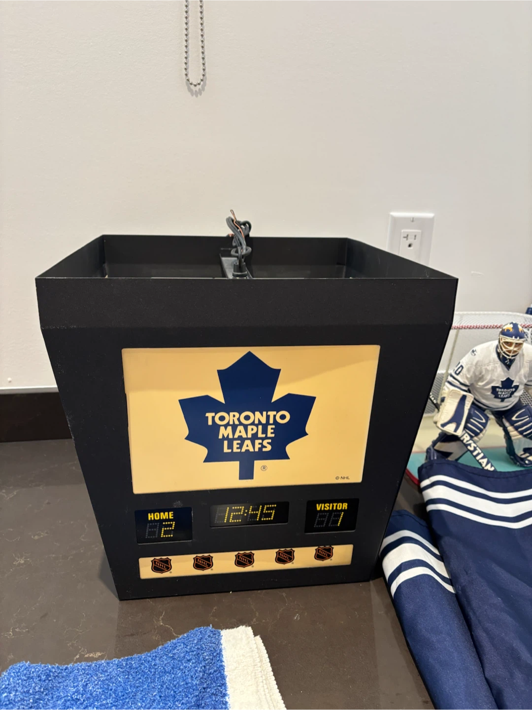 Toronto Maple Leafs Blanket and Towel Set