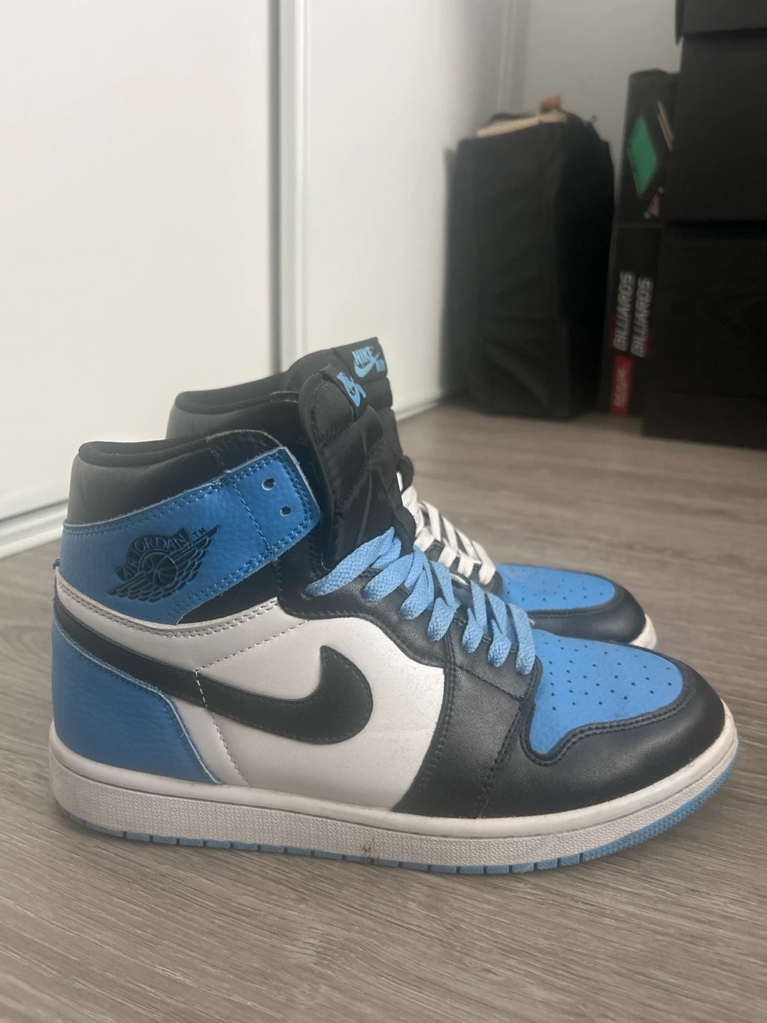 Air Jordan 1 High OG "University Blue" - photo 4