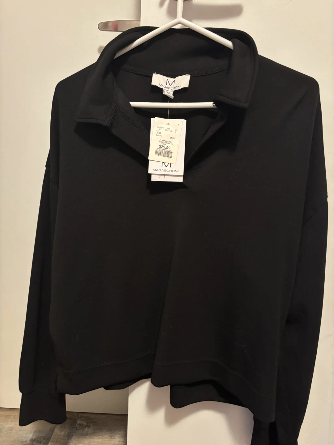 Magaschoni Black Pullover Sweater - Size Medium